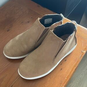 Worn 2x Olukai Bootie